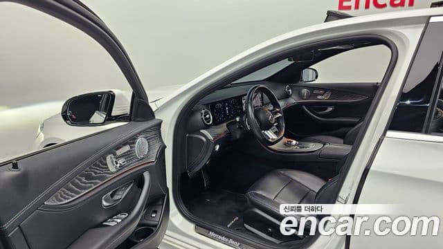 Mercedes-Benz E-Class 2021 — Şəkil 10/20