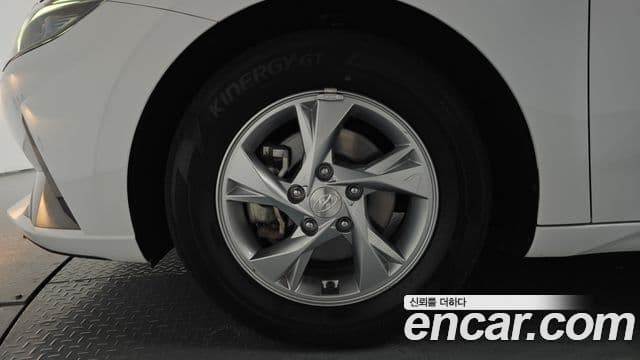 Hyundai Avante 2020 — ფოტო 5/20