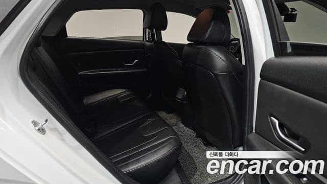 Hyundai Avante 2020 — ფოტო 11/20