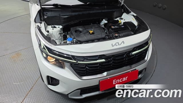 Kia Seltos 2023 — ფოტო 6/20
