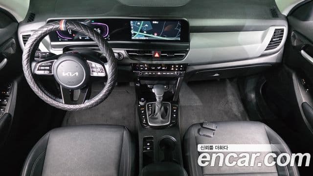 Kia Seltos 2023 — ფოტო 7/20
