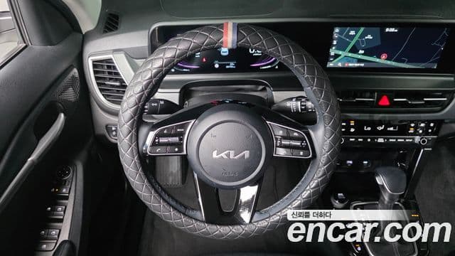 Kia Seltos 2023 — фото 13 из 20