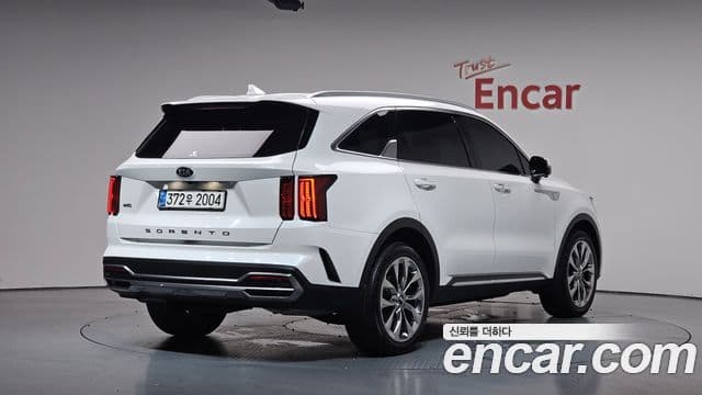 Kia Sorento 2021 — Фото 2/20