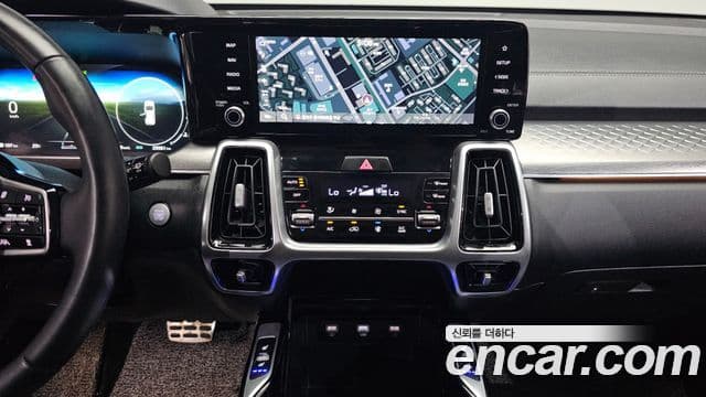 Kia Sorento 2021 — Фото 15/20