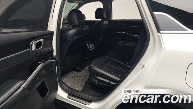 Kia Sorento 2021 — Photo 27/34