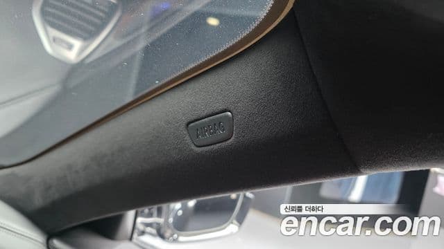 BMW 8 Series 2022 — Photo 18/34