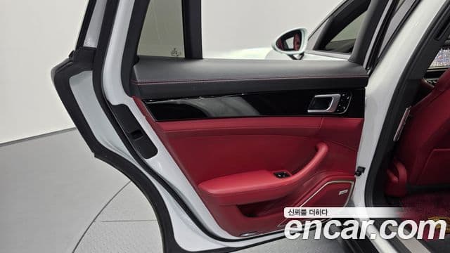 Porsche Panamera 2018 — Photo 20/30