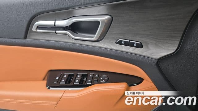 Kia Sportage 2023 — ფოტო 11/20