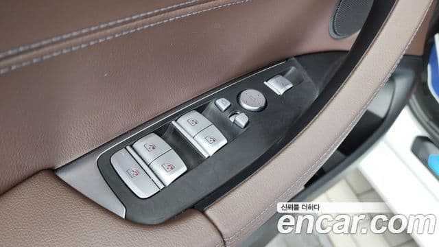 BMW X4 2023 — Photo 7/36