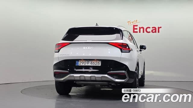 Kia Sportage 2022 — ფოტო 4/20