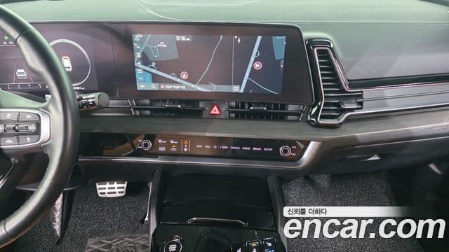 Kia Sportage 2022 — ფოტო 16/20