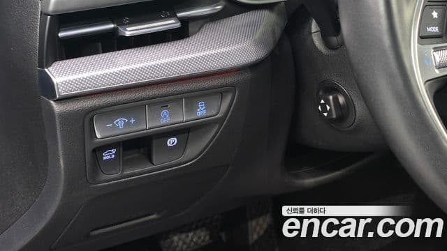 Genesis Electrified G80 2022 — ფოტო 13/20
