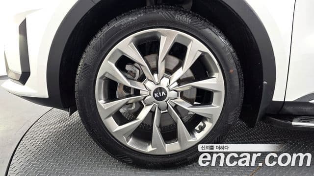 Kia Sorento 2021 — ფოტო 5/20
