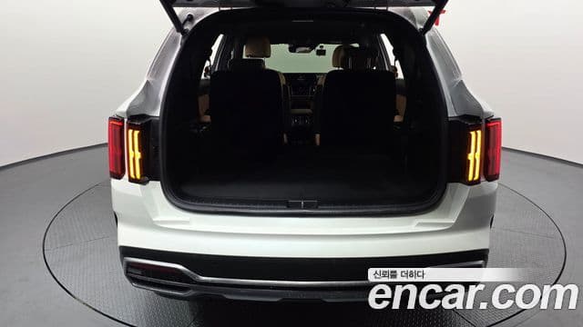 Kia Sorento 2021 — ფოტო 20/20