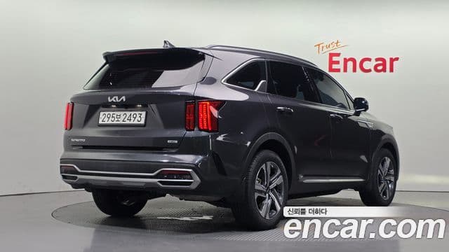 Kia Sorento 2023 — ფოტო 2/20