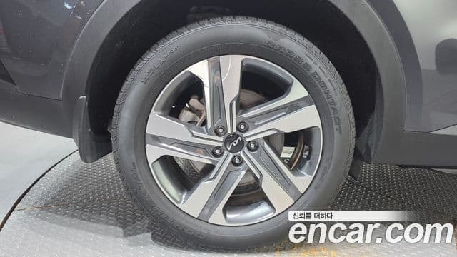 Kia Sorento 2023 — ფოტო 5/20