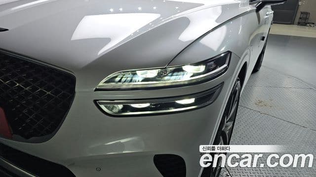 Genesis GV70 2023 — Photo 14/31
