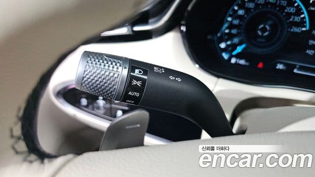 Genesis GV70 2023 — Photo 23/31