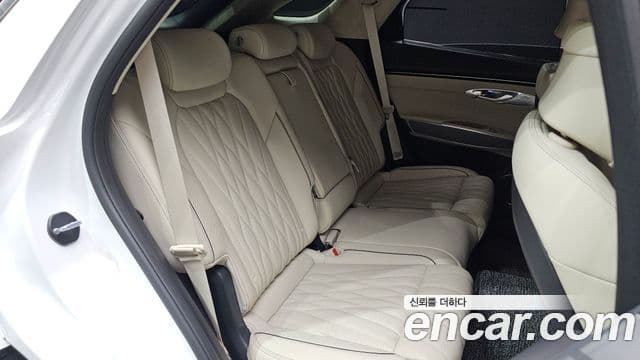 Genesis GV70 2023 — Photo 5/31