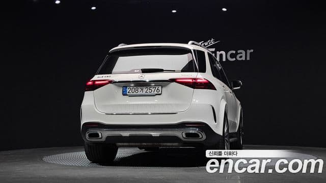 Mercedes-Benz GLE-Class 2024 — ფოტო 4/20