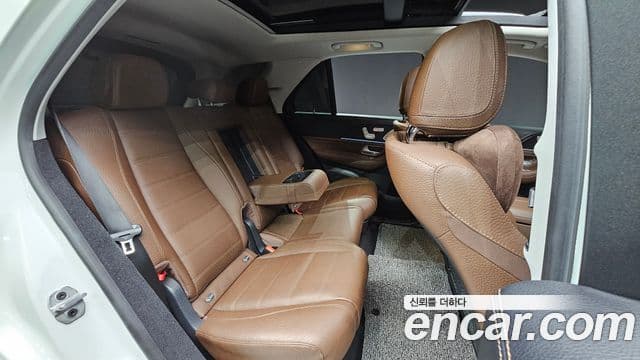 Mercedes-Benz GLE-Class 2024 — ფოტო 19/20
