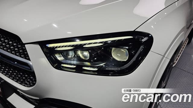 Mercedes-Benz GLE-Class 2024 — Photo 24/38