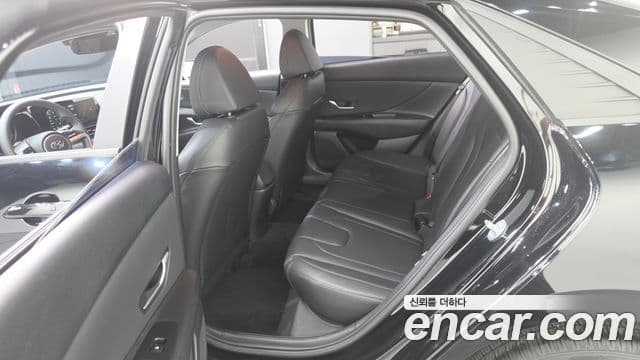 Hyundai Avante 2023 — ფოტო 11/20