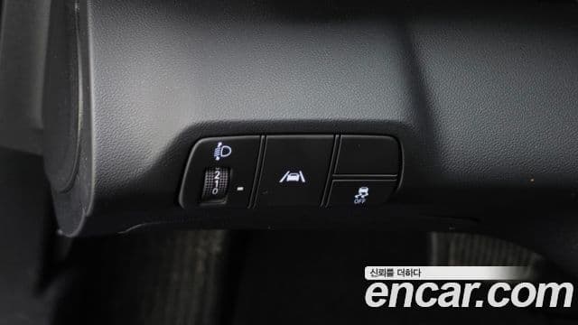 Hyundai Avante 2023 — ფოტო 19/20