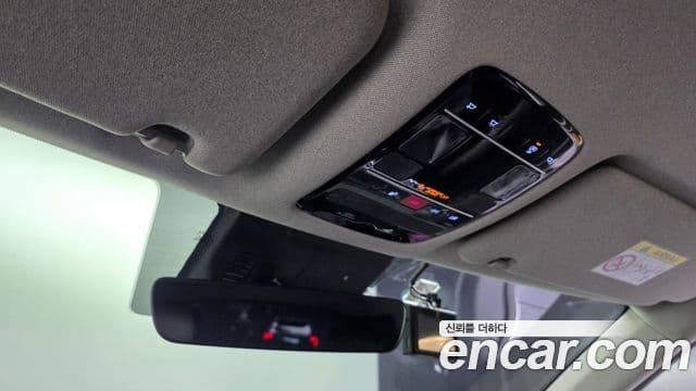 Hyundai Santa Fe 2023 — Фото 18/20
