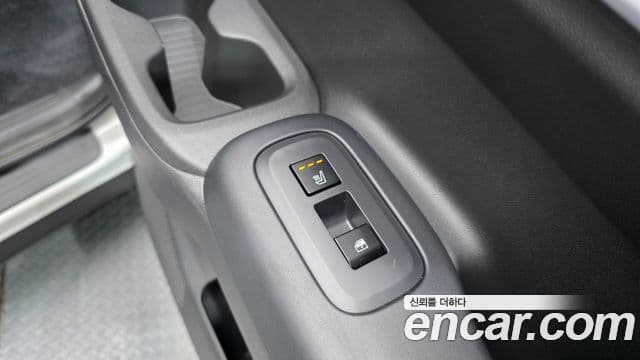 Hyundai Santa Fe 2023 — Фото 19/20