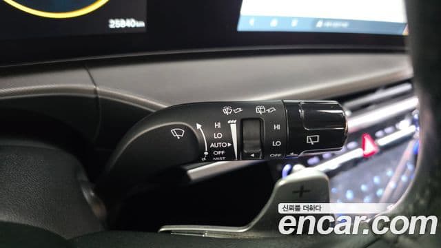 Hyundai Santa Fe 2023 — Photo 10/35