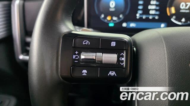 Hyundai Santa Fe 2023 — Photo 8/35