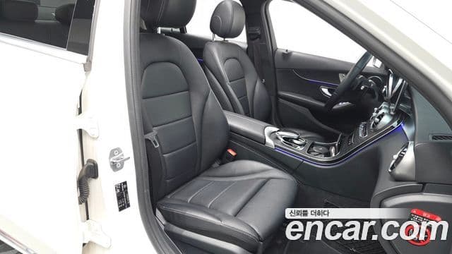 Mercedes-Benz C-Class 2019 — ფოტო 12/20