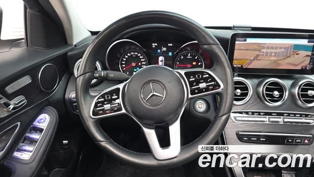 Mercedes-Benz C-Class 2019 — ფოტო 13/20