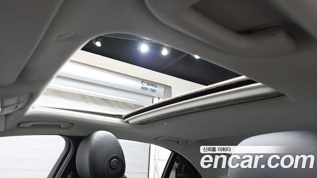 Mercedes-Benz C-Class 2019 — ფოტო 19/20