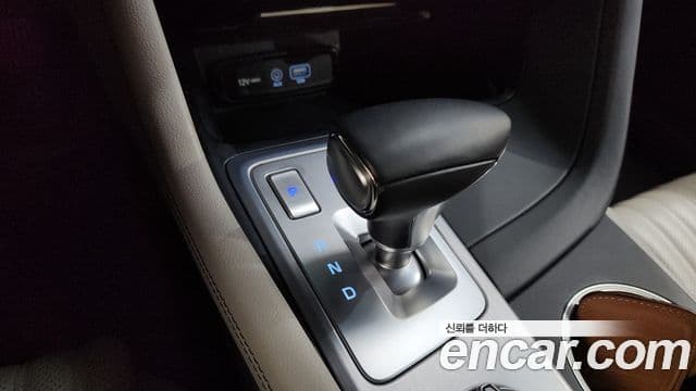 Genesis G70 2019 — ფოტო 8/20