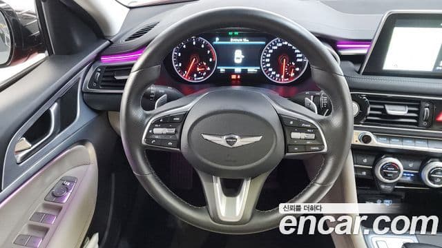 Genesis G70 2019 — ფოტო 13/20