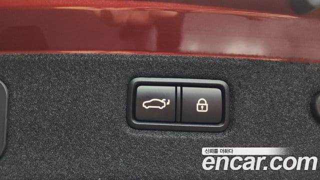 Genesis G70 2019 — ფოტო 17/20