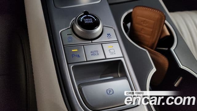 Genesis G70 2019 — ფოტო 19/20