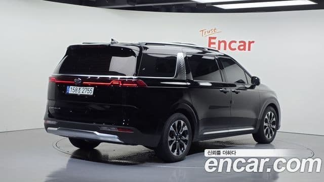 Kia Carnival 2021 — Фото 2/20