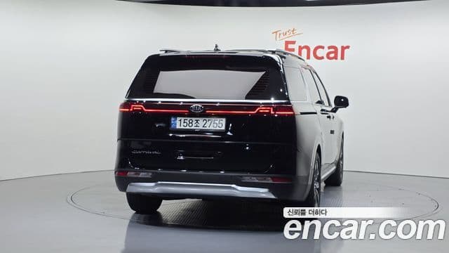 Kia Carnival 2021 — Фото 4/20