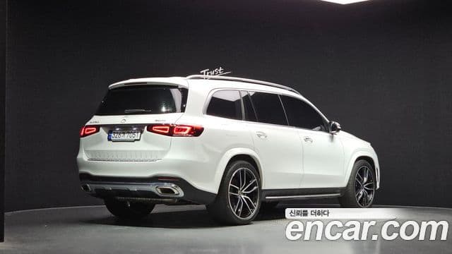 Mercedes-Benz GLS-Class 2023 — Photo 2/21