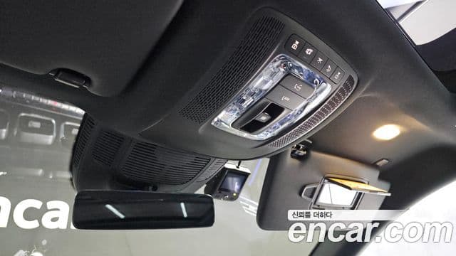 Mercedes-Benz GLS-Class 2023 — Photo 14/21
