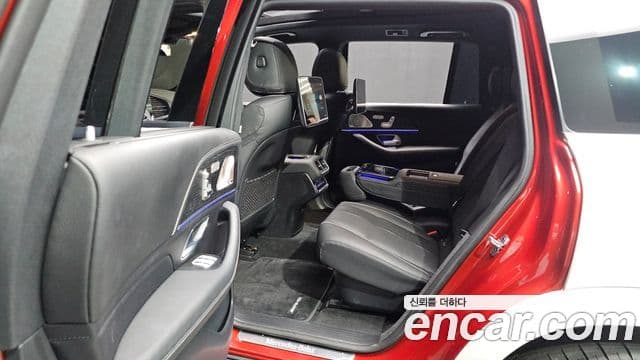 Mercedes-Benz GLS-Class 2023 — Photo 17/21