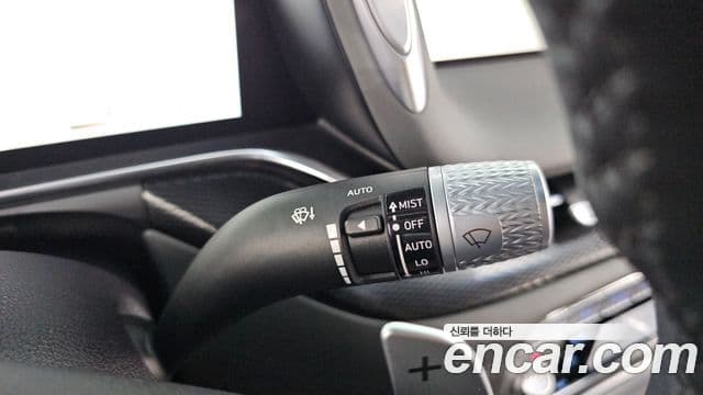 Genesis G90 2022 — Photo 30/31