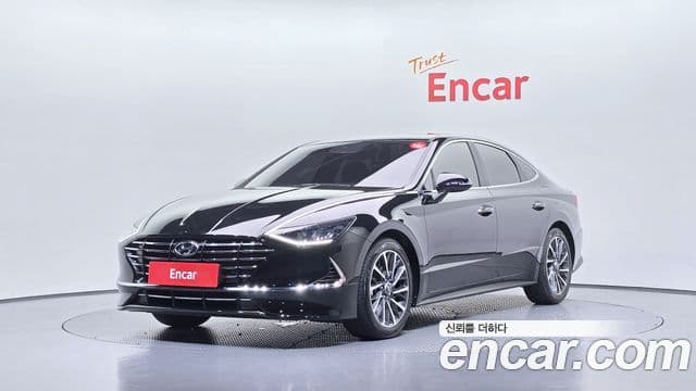 Hyundai Sonata 2019 — Фото 1/20