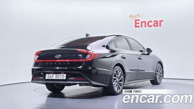 Hyundai Sonata 2019 — Фото 2/20