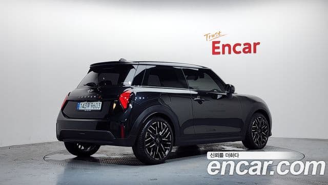 Mini Cooper S 2025 — фото 2 из 20