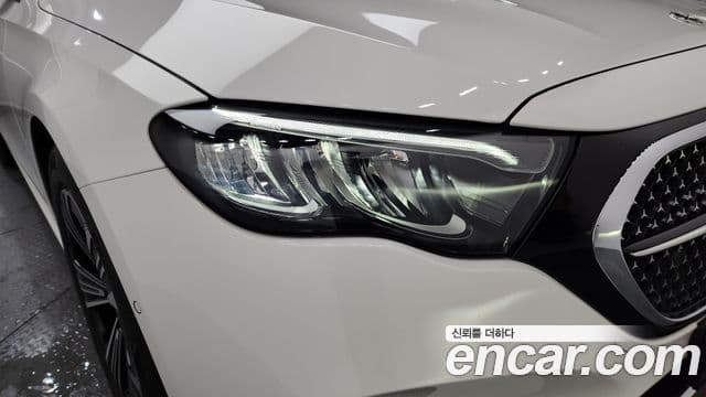 Mercedes-Benz E-Class 2024 — Photo 11/31