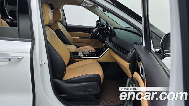 Kia Carnival 2020 — фото 11 из 20